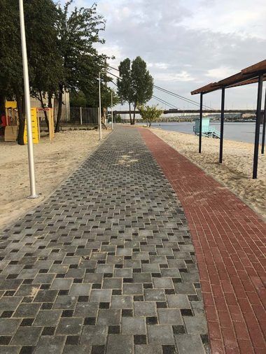 укладка дорожной плитки